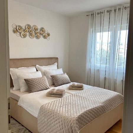 Portview Apartment リエカ エクステリア 写真